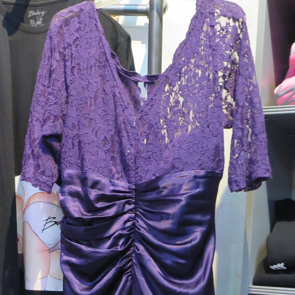 Purple Lace Gown sz 16